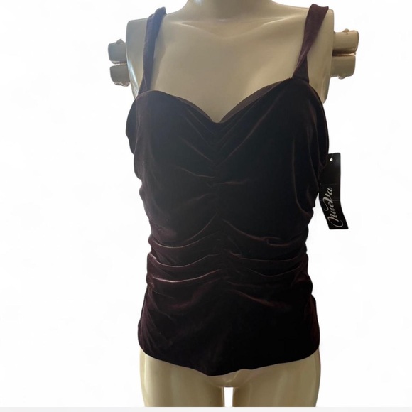 Elegant Velvet Ruched top - Picture 3 of 14
